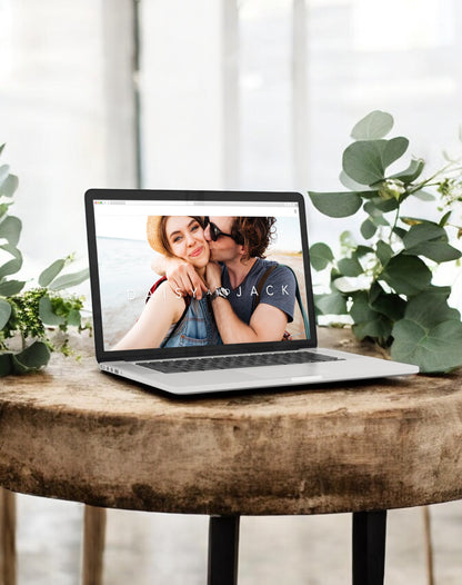 Daisy Wedding Website Template - Ivy and Gold Wedding Stationery